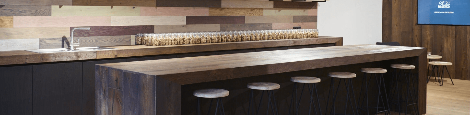 Comment restaurer les tables et plans de travail en bois 